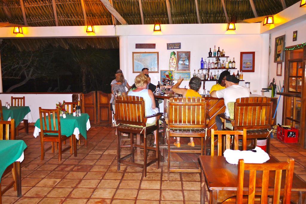 Green Parrot Beach Houses And Resort Placencia Exterior foto