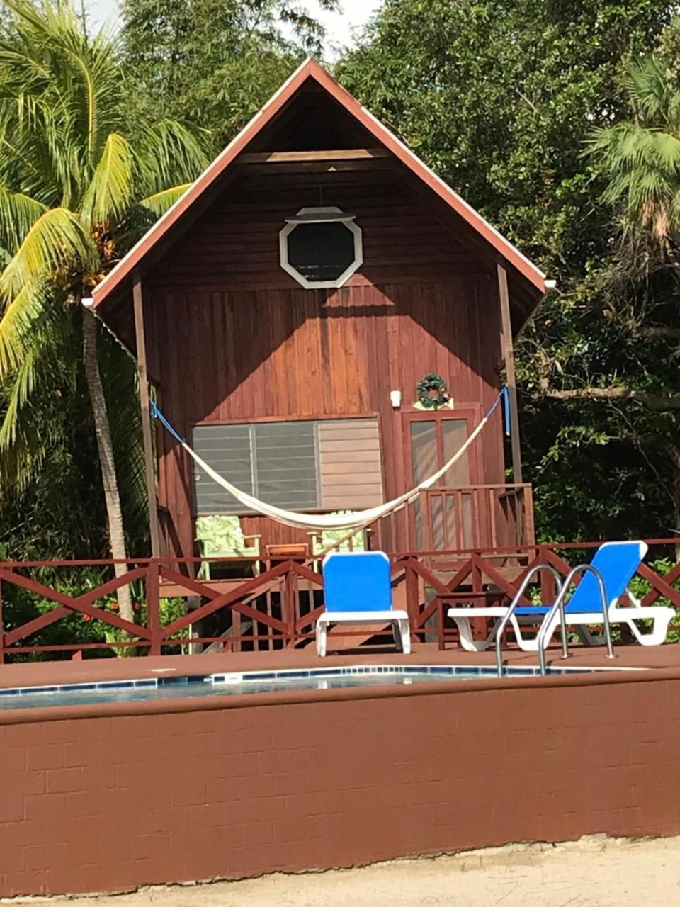 Green Parrot Beach Houses And Resort Placencia Exterior foto